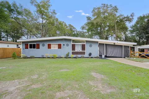 2004 W Beau Terra Dr, Mobile, AL 36618