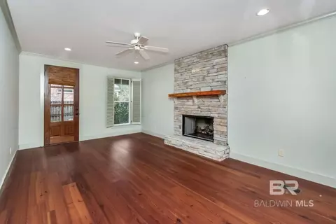 Living - 4 Rose Ave, Mobile, AL 36608 photo 1 of 2
