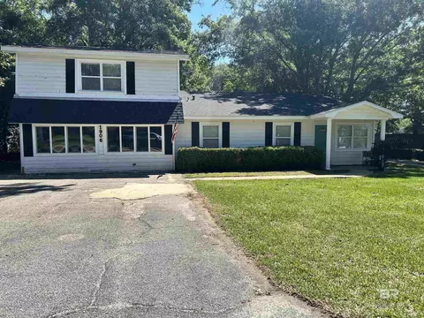 1906 Elaine Ave, Bay Minette, AL 36507