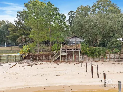 705 Captain Oneal Dr, Daphne, AL 36526