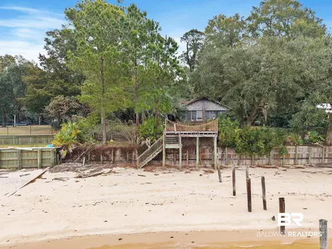 705 Captain Oneal Dr, Daphne, AL 36526