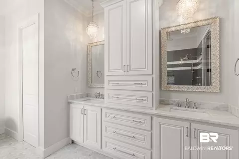 Bath - 5488 S Hilltop Dr, Mobile, AL 36608 photo 2 of 5