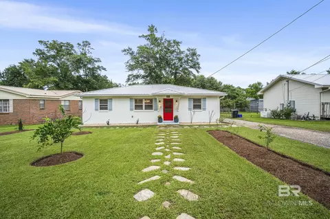 409 Forester Ave, Fairhope, AL 36532