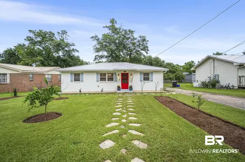 409 Forester Ave, Fairhope, AL 36532