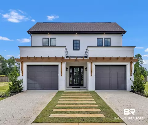 2820 Straits Blvd, Gulf Shores, AL 36542