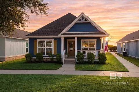 923 Periwinkle Ln, Foley, AL 36535