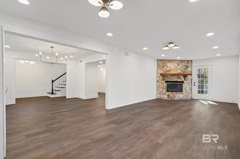 Living - 3933 Radnor Ave, Mobile, AL 36608 photo 2 of 3