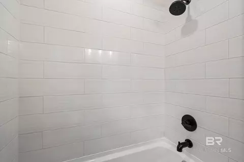 Bath - 3933 Radnor Ave, Mobile, AL 36608 photo 4 of 4