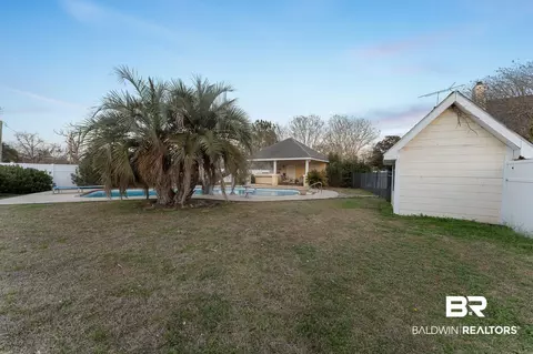 Exterior - 124 Main St, Monroeville, AL 36460 photo 8 of 14
