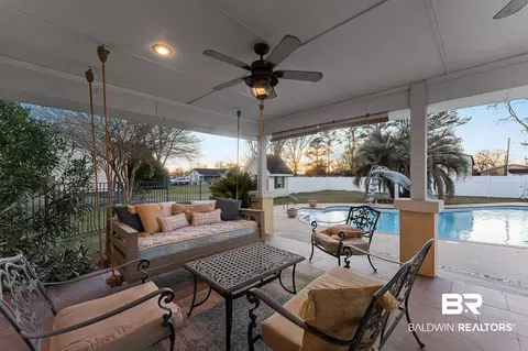 Exterior - 124 Main St, Monroeville, AL 36460 photo 13 of 14