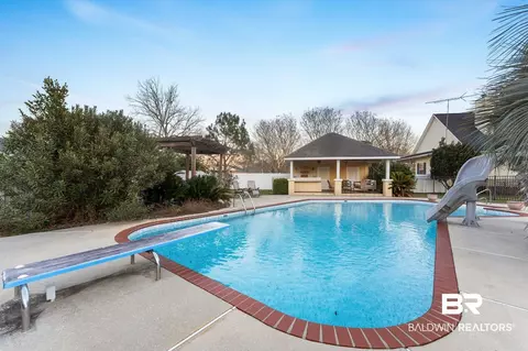 Exterior - 124 Main St, Monroeville, AL 36460 photo 10 of 14