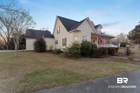 Exterior - 124 Main St, Monroeville, AL 36460 photo 3 of 14