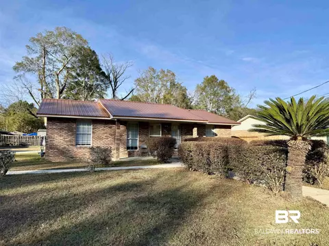 403 E Underwood St, Brewton, AL 36426