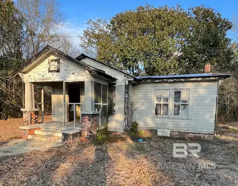 807 Daphne Rd, Bay Minette, AL 36507