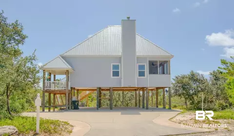 572 Cabana Beach Rd, Gulf Shores, AL 36542