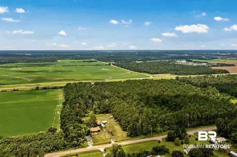 7767 Roscoe Rd, Gulf Shores, AL 36542