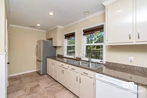 410 St John Pl, Mobile, AL 36609 photo 10