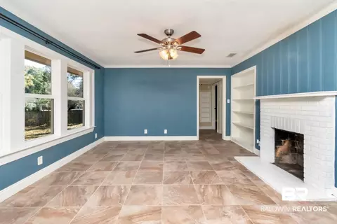 410 St John Pl, Mobile, AL 36609 photo 3