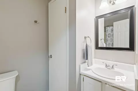 Bath - 5366 E Scanlan Way, Satsuma, AL 36572 photo 3 of 5