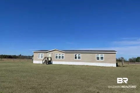 1064 Old Fannie Rd, Flomaton, AL 36441