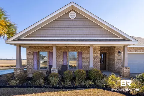 7127 E Rocky Rd, Gulf Shores, AL 36542