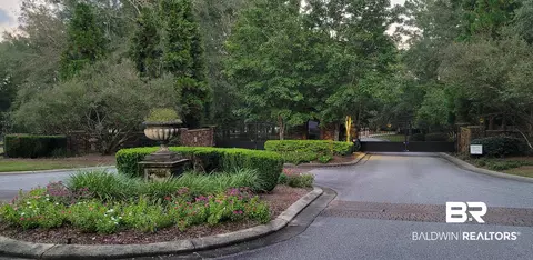 2 Redfern Rd, Daphne, AL 36526
