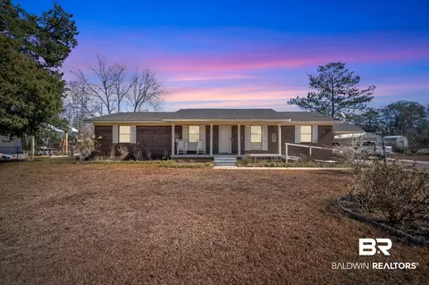 86 N Jones Ave, Frisco City, AL 36445