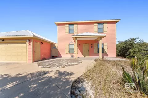 9215 Dacus Ln, Gulf Shores, AL 36542