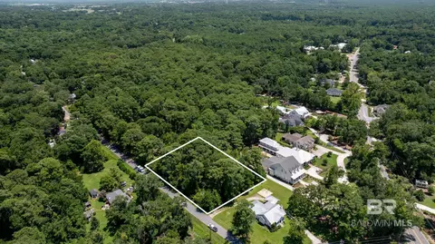 6056 Ponder Rd, Fairhope, AL 36532