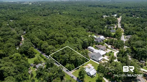 6056 Ponder Rd, Fairhope, AL 36532