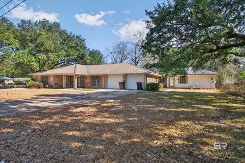 506 Clark Ave, Bay Minette, AL 36507
