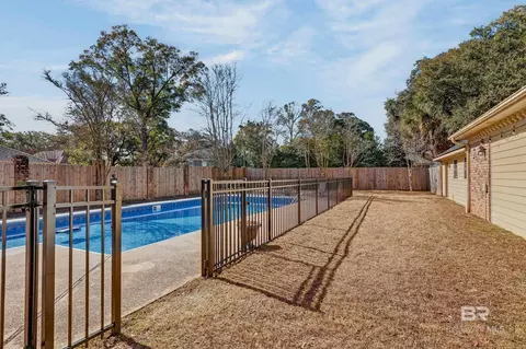 Exterior - 2104 Marchfield Dr E, Mobile, AL 36693 photo 9 of 17