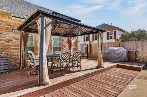 Exterior - 2104 Marchfield Dr E, Mobile, AL 36693 photo 16 of 17