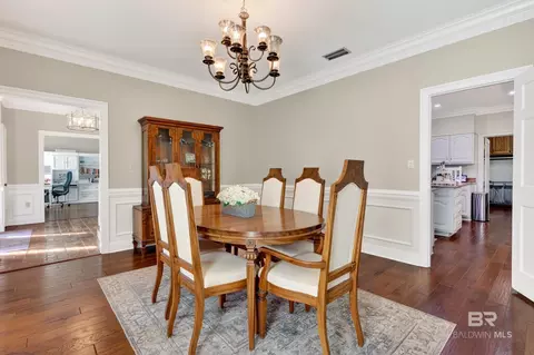 Dining - 2104 Marchfield Dr E, Mobile, AL 36693 photo 2 of 3