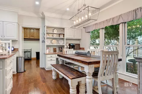 Dining - 2104 Marchfield Dr E, Mobile, AL 36693 photo 3 of 3