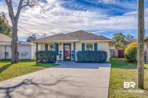 609 E Fisher St, Pensacola, FL 32503
