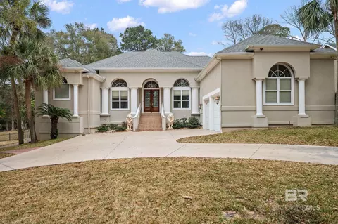 305 Clubhouse Dr, Fairhope, AL 36532