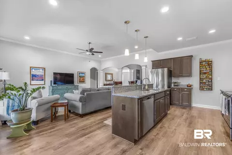 572 Begeman Rd, Mobile, AL 36608 photo 5