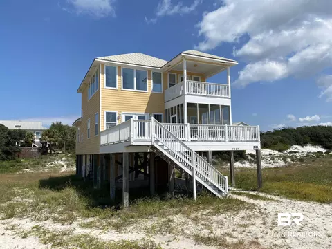9029 Fish House Rd, Gulf Shores, AL 36542
