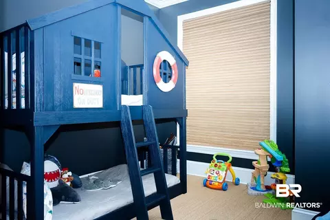 Bedroom - 8401 Osprey Dr, Elberta, AL 36530 photo 3 of 6