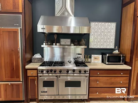 Kitchen - 8401 Osprey Dr, Elberta, AL 36530 photo 4 of 5