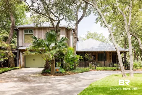 Exterior - 8401 Osprey Dr, Elberta, AL 36530 photo 1 of 19