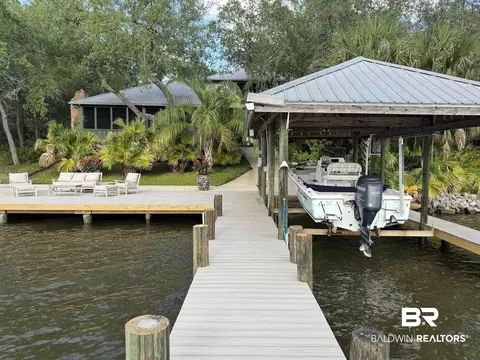 Exterior - 8401 Osprey Dr, Elberta, AL 36530 photo 2 of 19