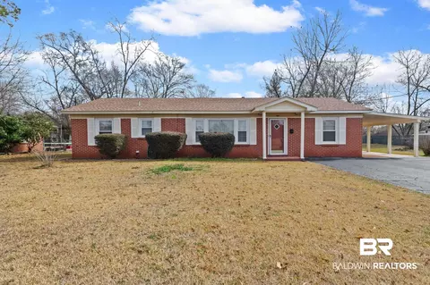 507 4th Ave, Atmore, AL 36502