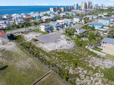 800 Sailfish Ct, Perdido Key, FL 32507