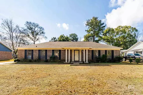 9751 Pine Knoll Rd, Mobile, AL 36608