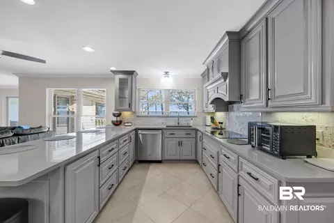 Kitchen - 9488 Bay View Dr, Lillian, AL 36549 photo 3 of 8