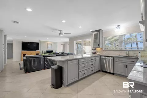 Kitchen - 9488 Bay View Dr, Lillian, AL 36549 photo 2 of 8