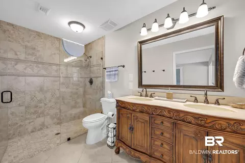 Bath - 9488 Bay View Dr, Lillian, AL 36549 photo 2 of 3