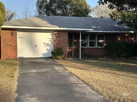 1 Yupon Cir, Foley, AL 36535